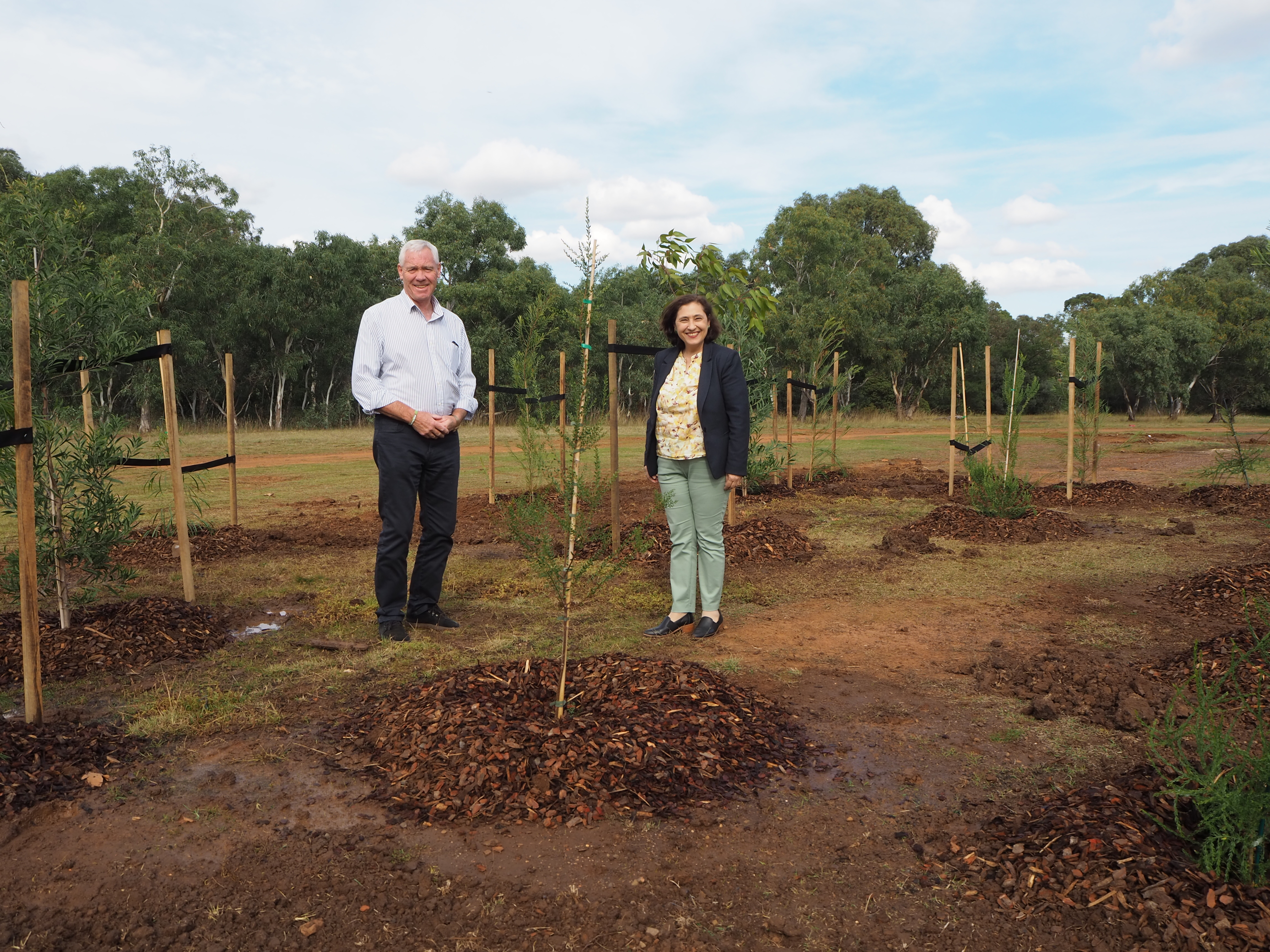 HELPING VICTORIA’S VOLUNTEERS PROTECT OUR ENVIRONMENT